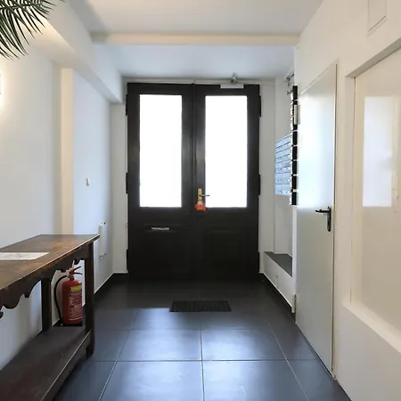 06 Apartment *